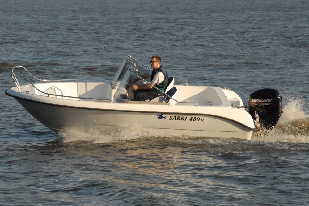 SÄRKI 480 TC - Tuplapulpettivene